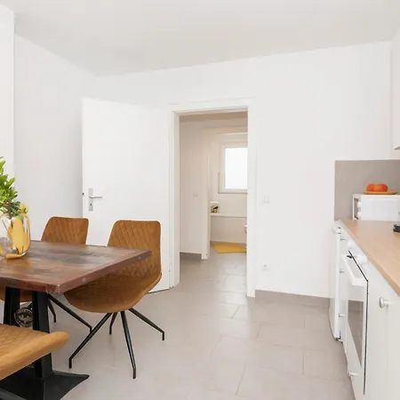 Kurzzeitglueck 24h Self Check-in Kr02 Apartment Krefeld